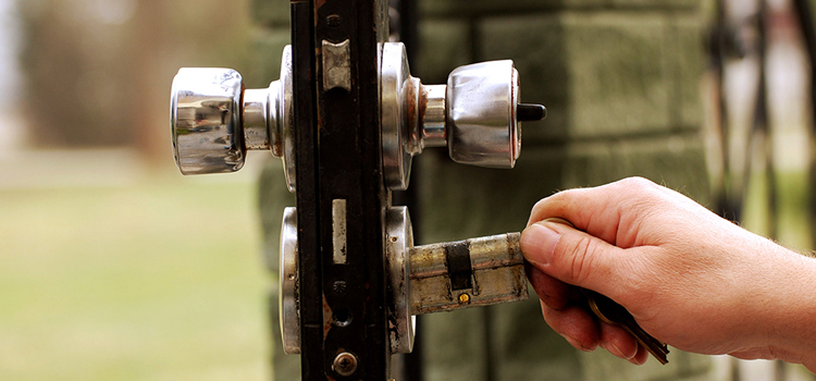 front door latch repair Bell Gardens